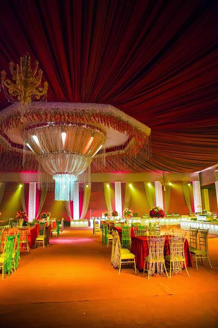 Banquet hall decoration ideas that can be borrowed for every ... Décor Banquette Hall