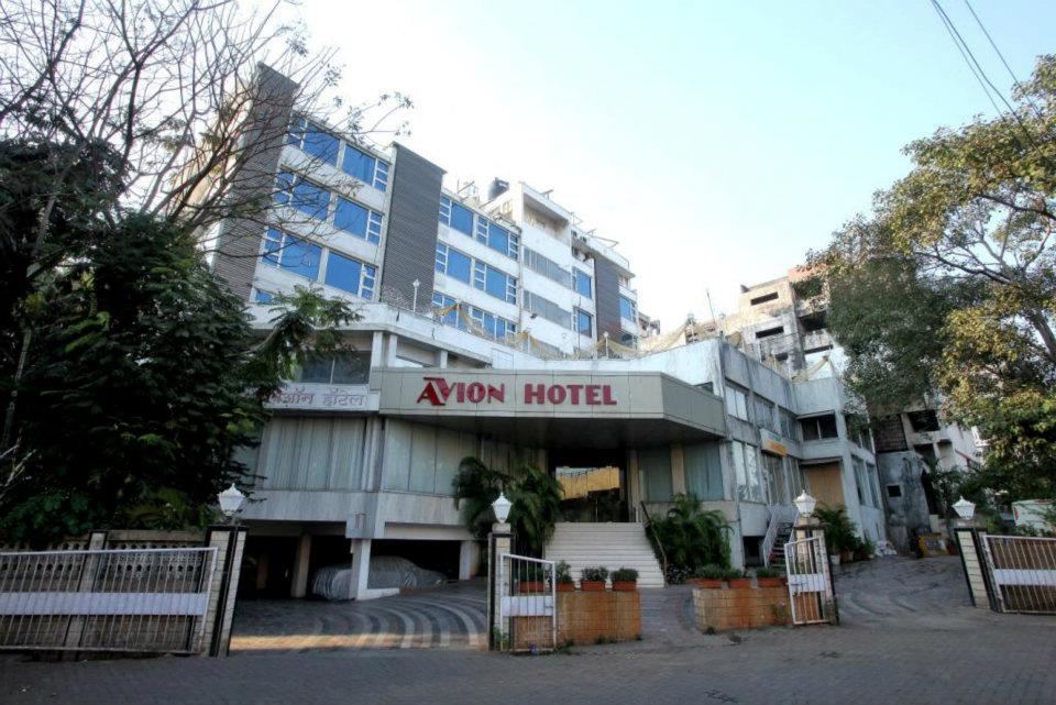 Avion Hotel Vile Parle East, Mumbai Banquet Hall Wedding Lawn