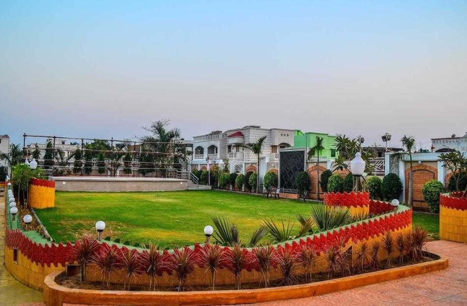 Humlog Villa Kamptee road, Nagpur Wedding Lawn Wedding Hotel