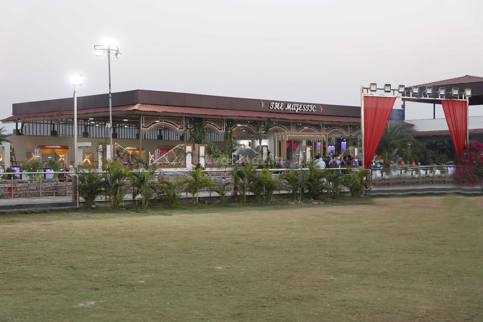 Bhatia Farms Kamptee road, Nagpur Wedding Lawn Wedding Hotel