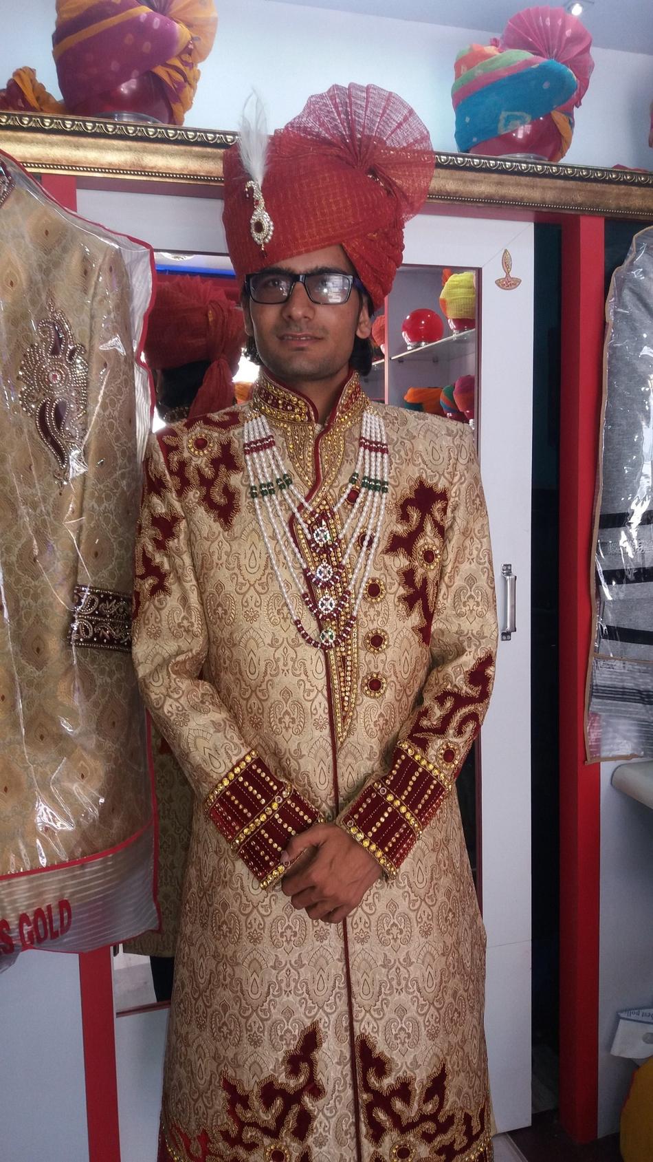 Devendra Safa House, Wedding Wear & Jewellery Rental in Gangashahar