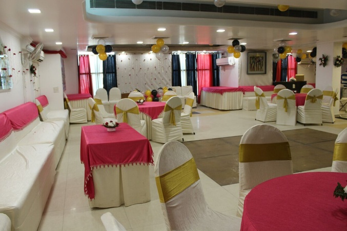 Alpha Party Lounge, Noida Alpha Party Lounge