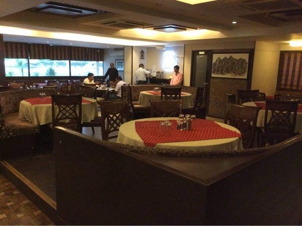 Oshwal Food Mall, Bodakdev Oshwal Food Mall