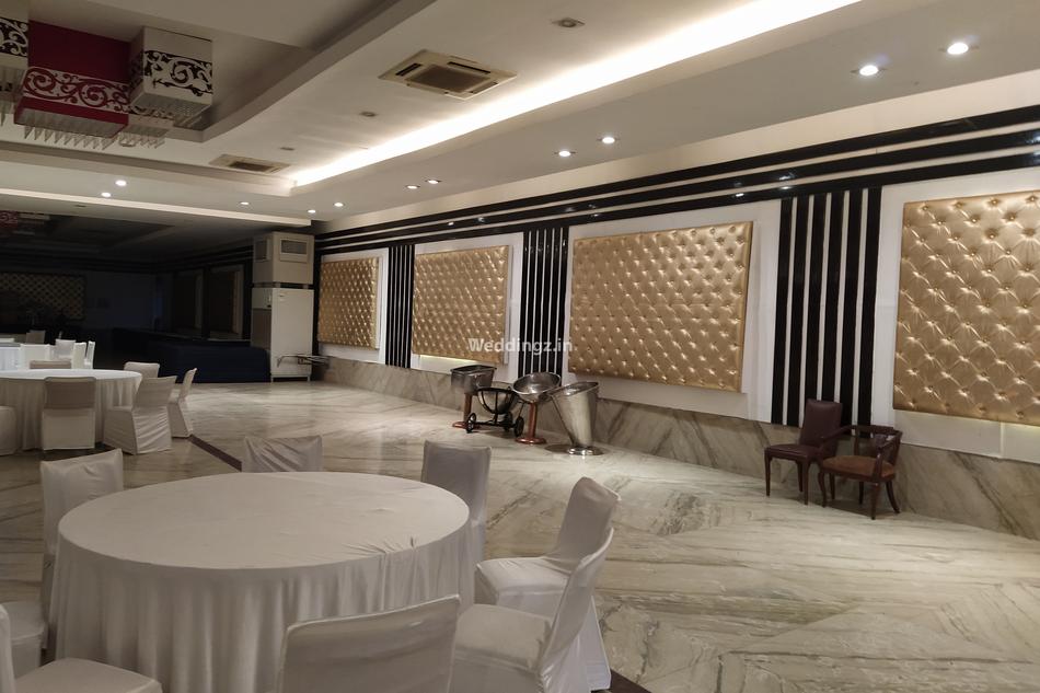 The Executive Club Resort Chattarpur, Delhi Banquet Hall Wedding