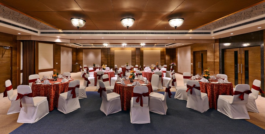 Leisure Inn Grand Chanakya, MI Road Leisure Inn Grand Chanakya