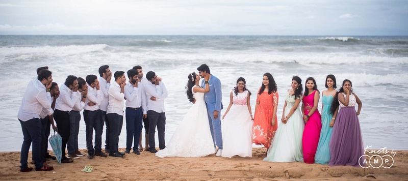 Peachy & Subtle Beach-side Goa Wedding with Endless Decor & Outfit Inspo! |  WeddingBazaar