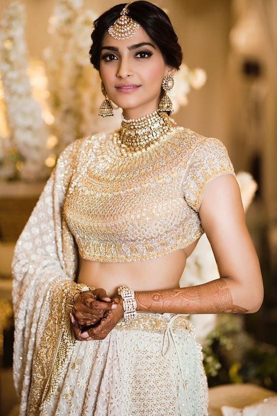 8 ivory lehenga designs that you cannot ...