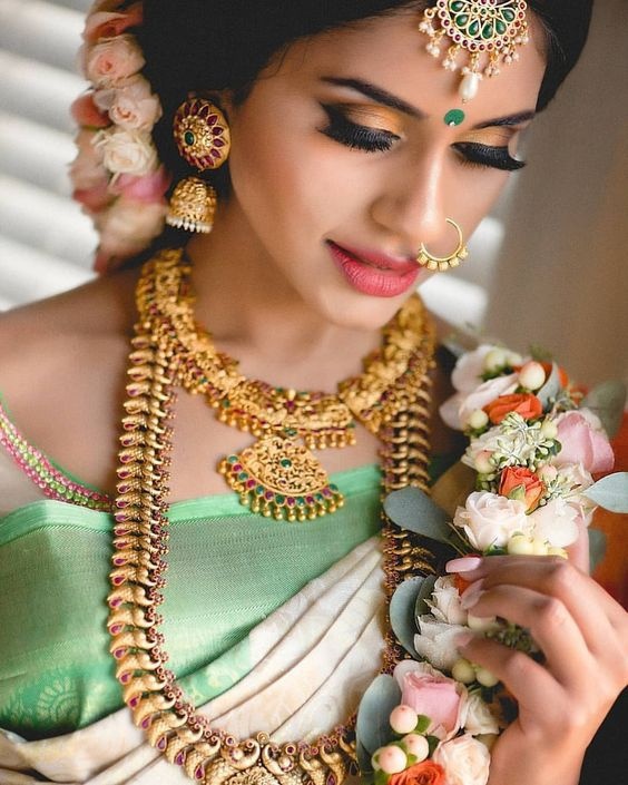 5 Breathtakingly Exclusive Indian Wedding Dresses for the Bride