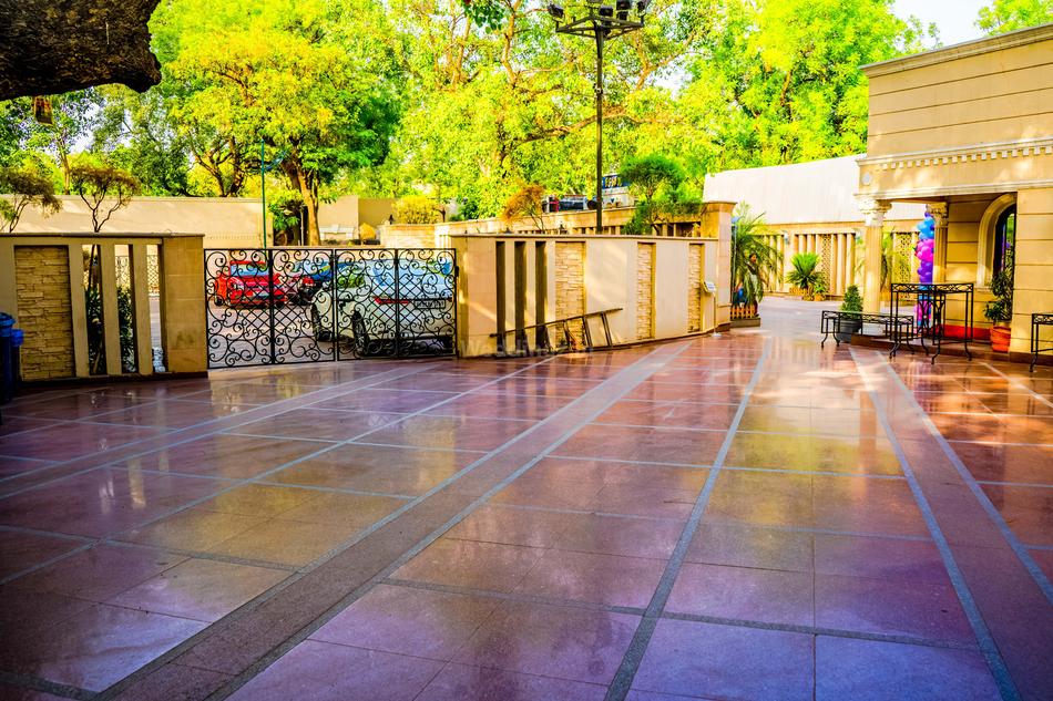 Essex Farms Hauz Khas, Delhi Banquet Hall Wedding Lawn WeddingZ.in