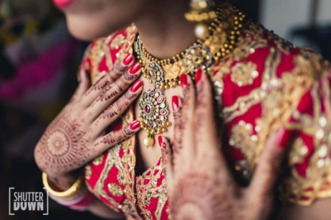 How to Choose the Best Jewellery For Your Lehenga - The Caratlane