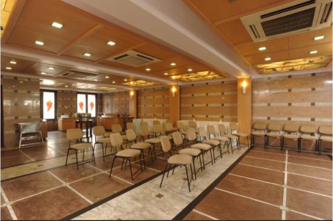The Ritz Restaurant, Mahanagar The Ritz Restaurant