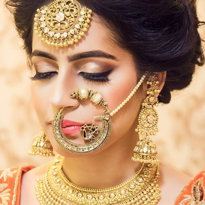 10 dramatic nose rings for brides who want to make a style statement