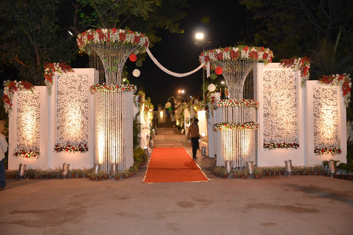 PC Chandra Garden EM Bypass, Kolkata Banquet Hall Wedding Lawn