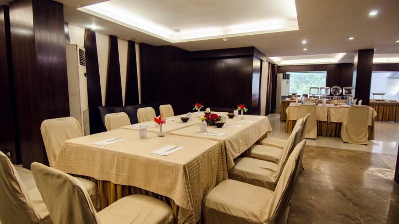 Roland Hotel, Ballygunge Roland Hotel