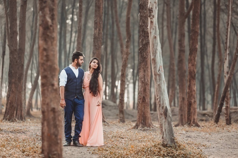 Vintage Pre-Wedding Photoshoot in Mumbai with an Old World Charm