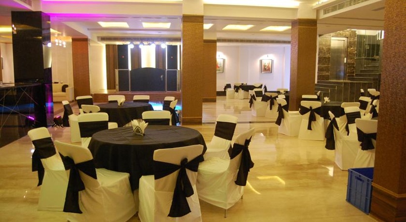 Hotel Stallions, East of Kailash Hotel Stallions