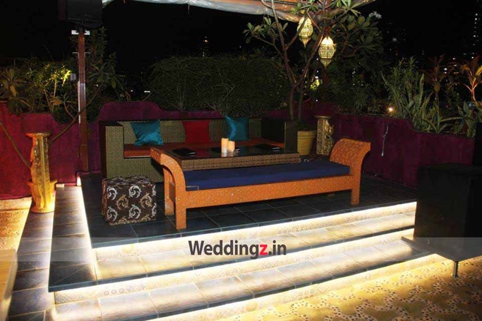 Baraesti Lounge, Tardeo Baraesti Lounge