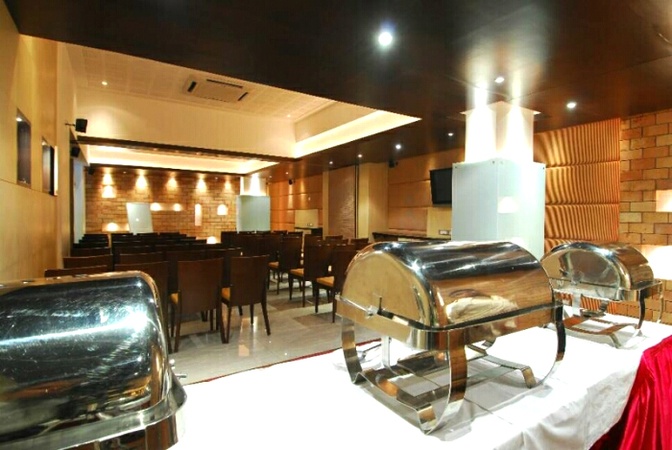 Hotel Varishtta, Kopar Khairane Hotel Varishtta