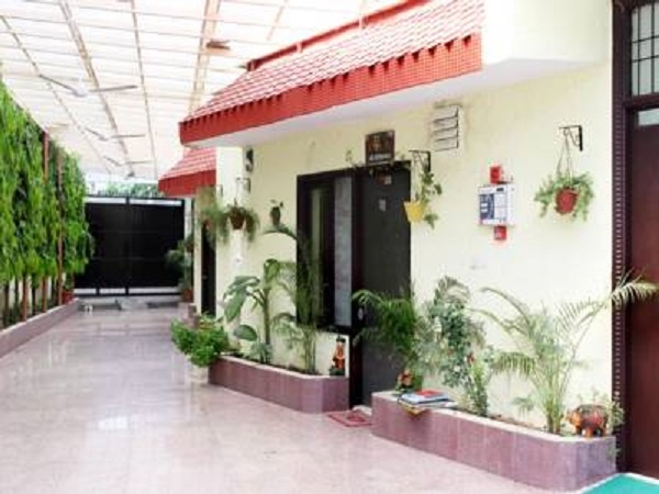 Poonam Villa, Vasant Kunj Poonam Villa