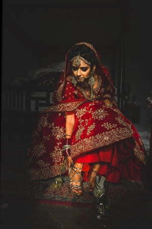 Photoshoot Indian Wedding Photography Poses Bride and Groom