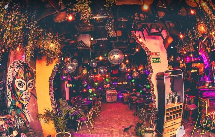 Imperfecto Ruin Pub, Noida Imperfecto Ruin Pub