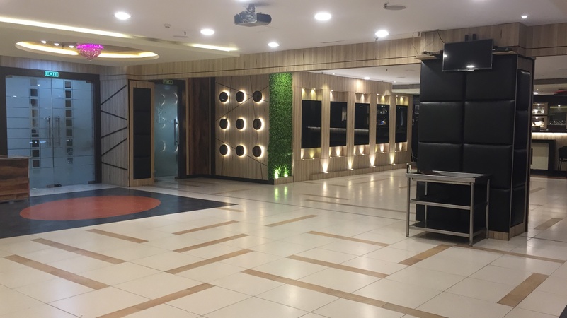 Tangerine Banquets, Tangra Tangerine Banquets