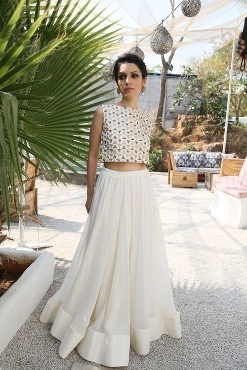 Gorgeous Bridal Lehenga Choli Fashion Guide for the Minimalistic Bride