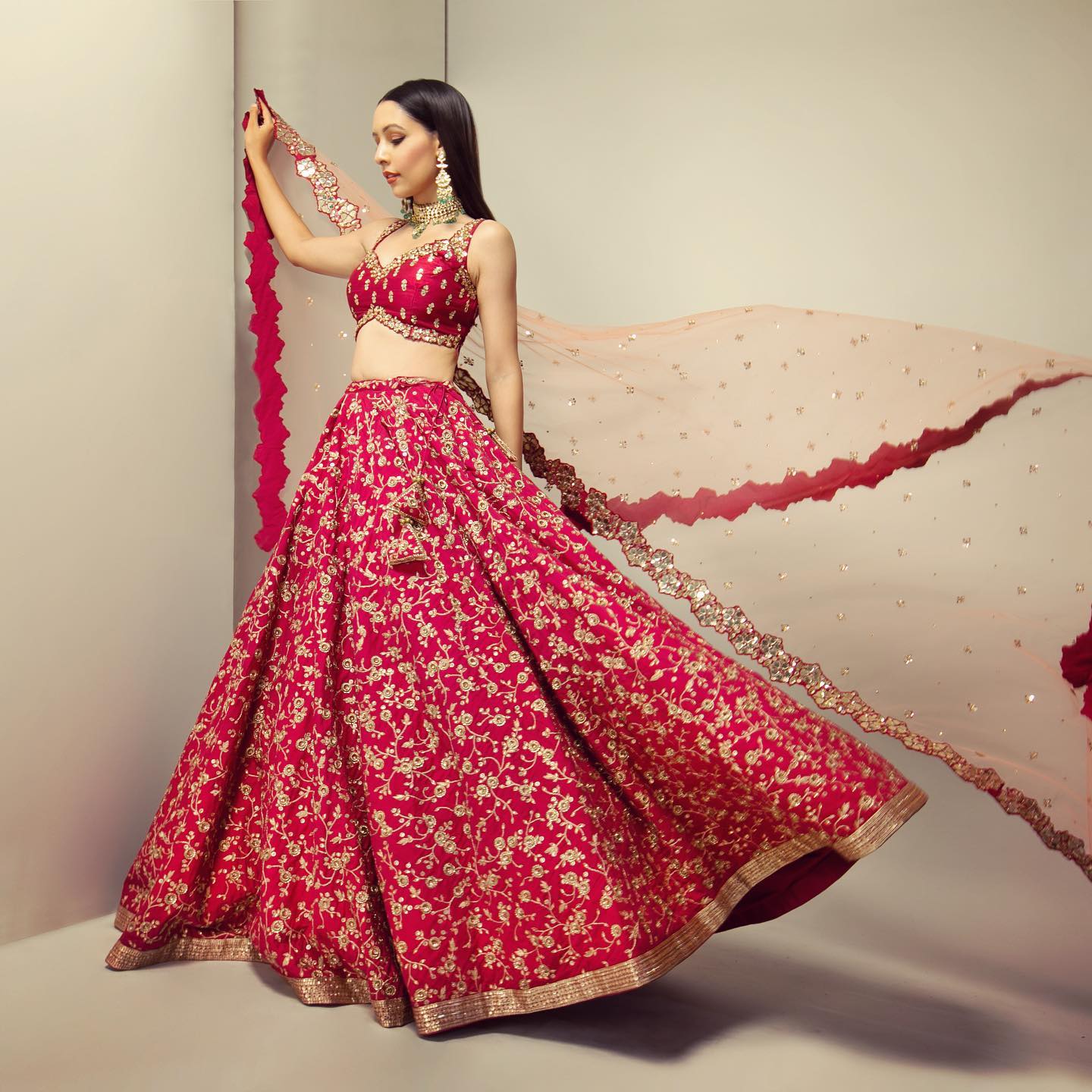 40 Stunning Lehengas for Wedding Guests to Look Your Fashionably