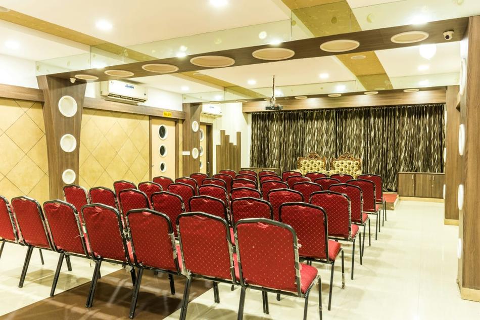 Hotel City Gate Thiruvanmiyur, Chennai Banquet Hall WeddingZ.in