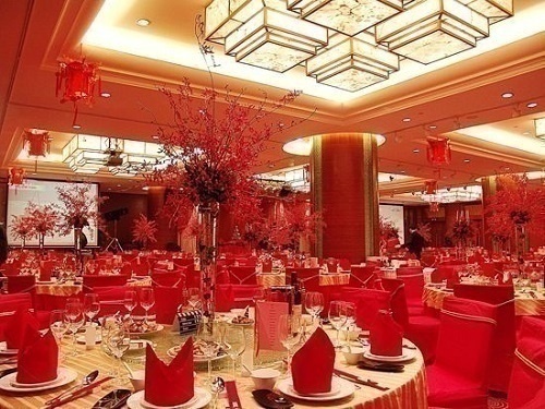 ORIENTAL THEMED WEDDING DECORATION