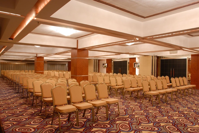 Peninsula Grand, Andheri East Peninsula Grand