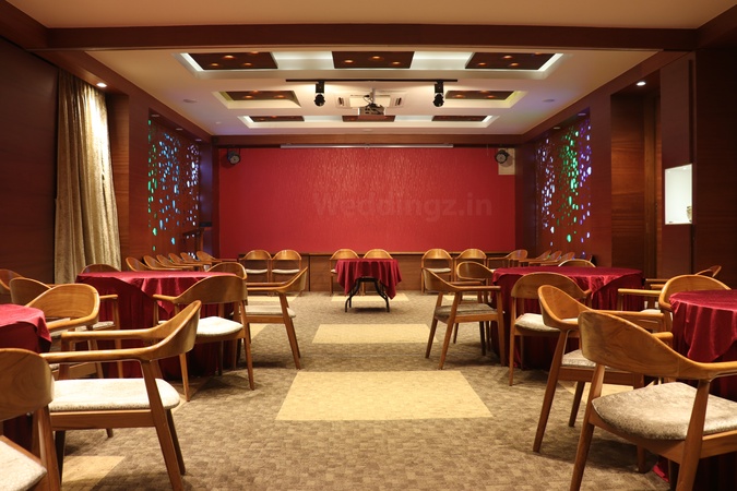 Hotel Cosmopolitan, Navrangpura Hotel Cosmopolitan