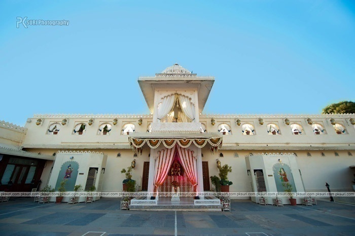 Hetali and Harsjeet’s Gujarati Destination Wedding at Jagmandir, Udaipur