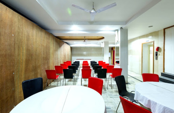 Hotel Hayat Rabbani, Sindhi Camp Hotel Hayat Rabbani