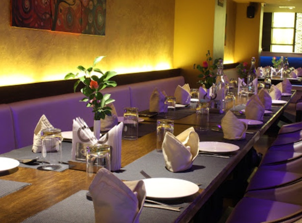 Hotel Sandstone INN, Aliganj Hotel Sandstone INN