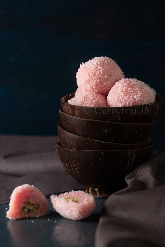 PISTACHIO STUFFED COCONUT LADOO