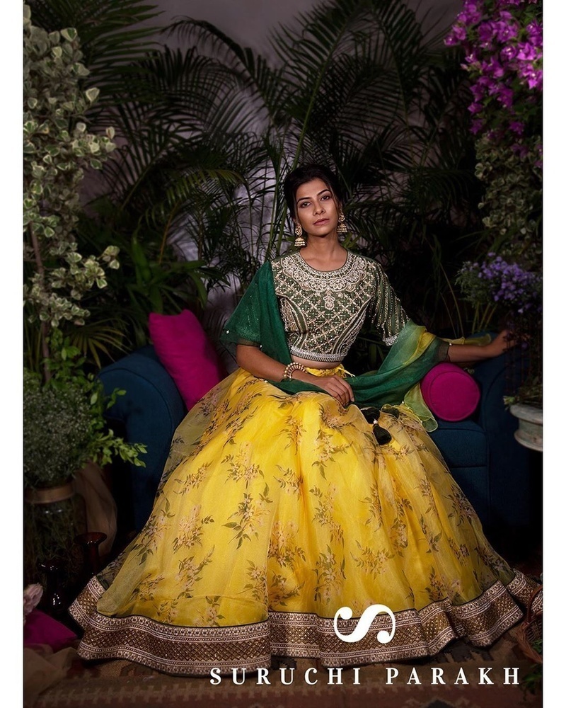 These 14 yellow lehengas light up the wedding vibe 9