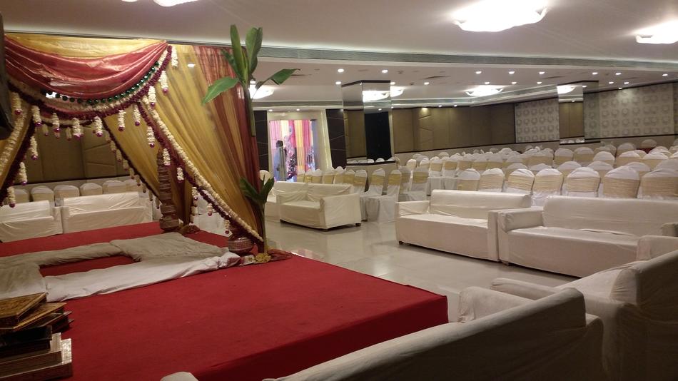 The Thane Club Thane West, Mumbai Banquet Hall WeddingZ.in