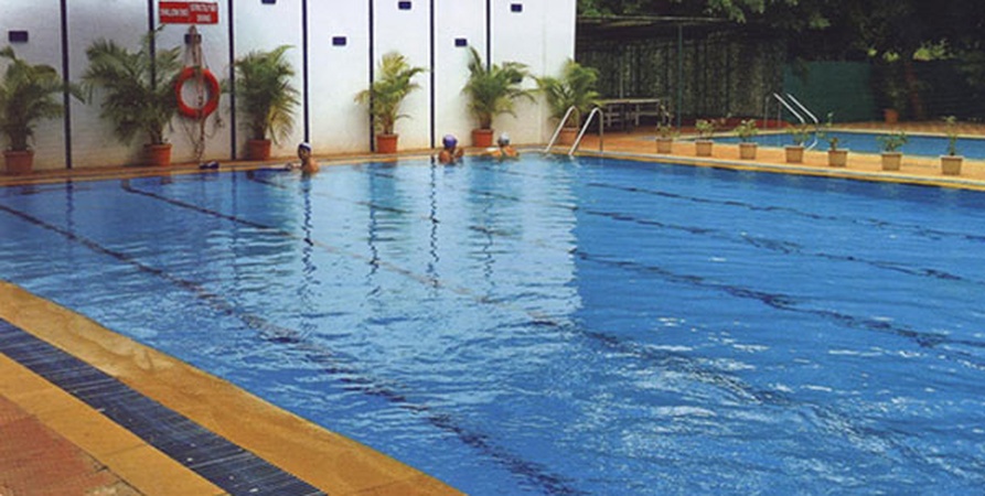 Pool Side @ Poona Club, Koregaon Park Pool Side @ Poona Club