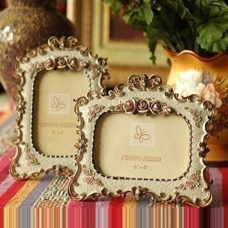 PICTURE FRAMES