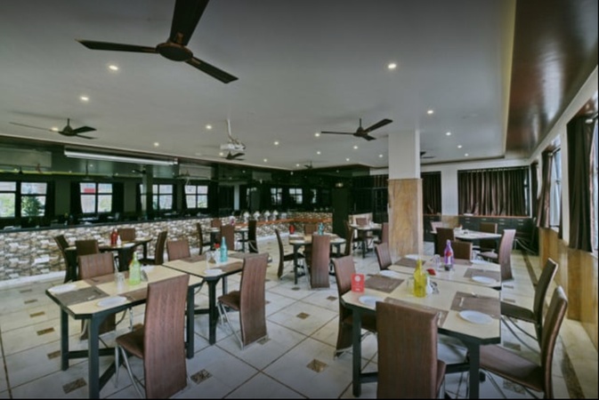Oyo 5723 Hotel Crown, Sindhi Camp Oyo 5723 Hotel Crown