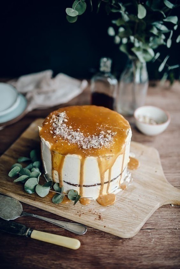 Sweet and Salty: Salted Caramel Wedding Cakes