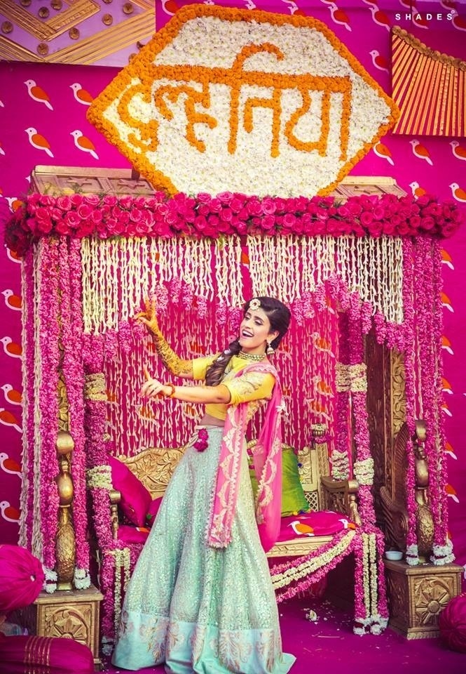 mehndi party lehenga