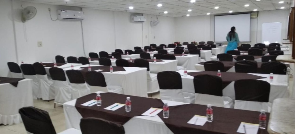 Hotel TJS Grand, Karol Bagh Hotel TJS Grand