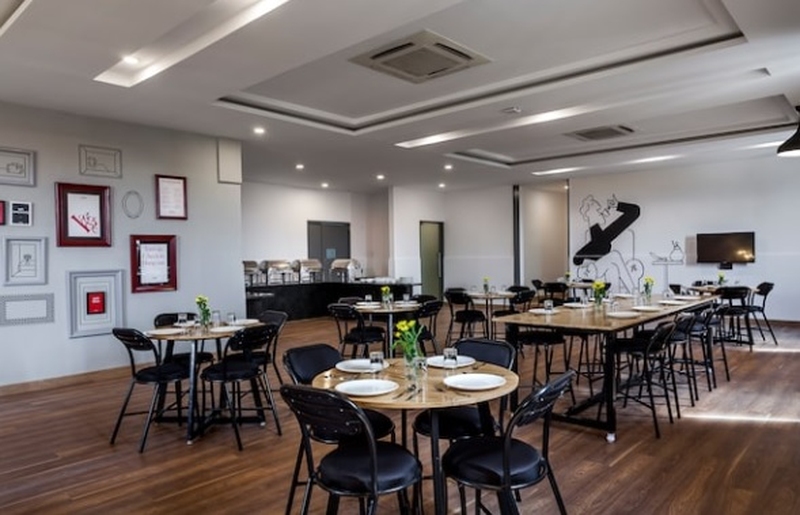 OYO Townhouse 096 Indiana Gomti Nagar  Lucknow Banquet Hall Wedding