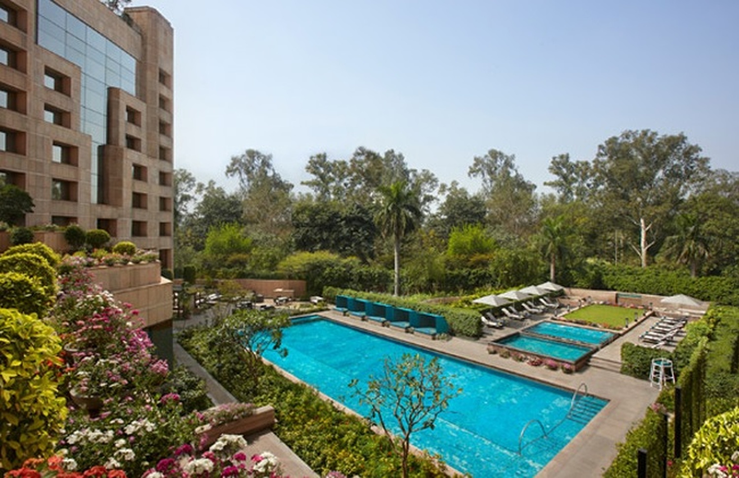 ITC Maurya Chanakyapuri, Delhi Banquet Hall Wedding Lawn WeddingZ.in