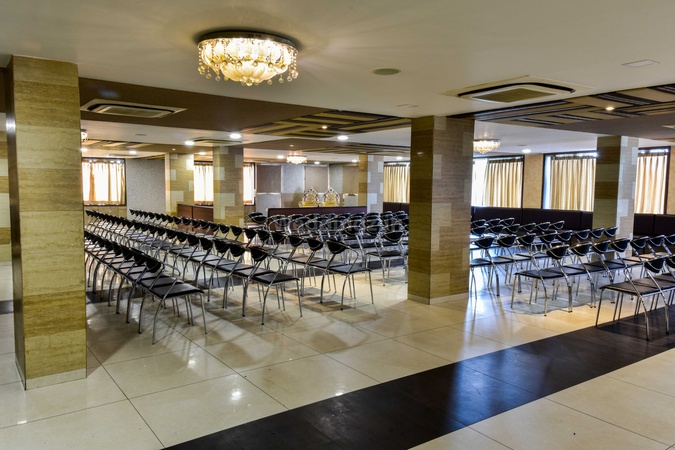 Emerald The Restaurant And Banquets Naroda Ahmedabad - Banquet Hall
