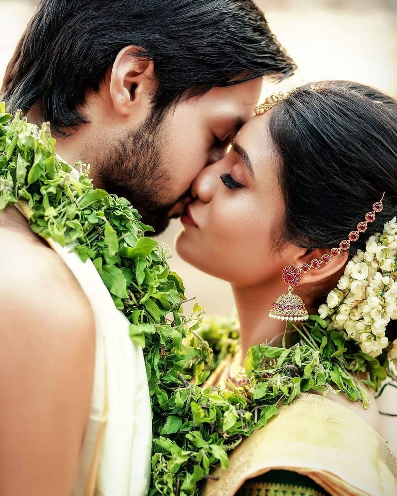 15 Couple Portrait Ideas For Getting Framed Wedding Photography Wedding Blog 15 Couple Portrait Ideas For Getting Framed Wedding Photography Wedding Blog