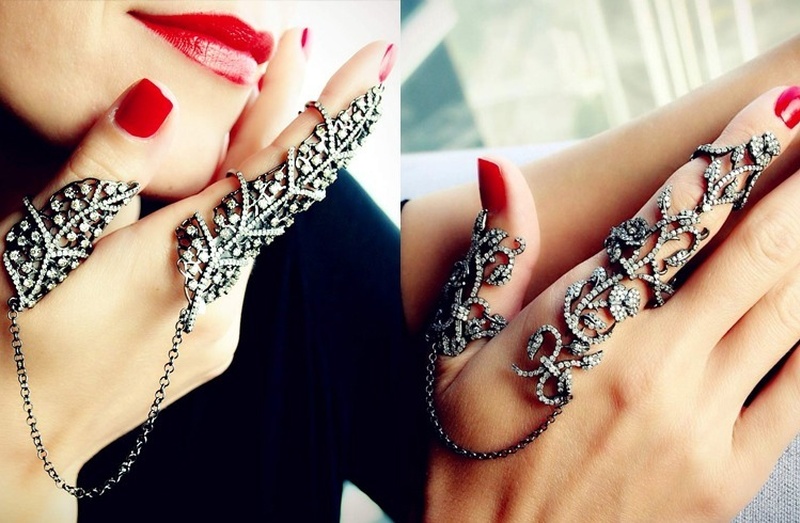 LEAQU Shining Decorative Double Finger Rings Alloy Full Rhinestone Rose  Flower Chain Link Rings Jewelry Gift - Walmart.com