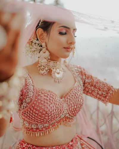 7 Mistakes to Avoid While Getting a Lehenga or Saree Blouse Stitched!